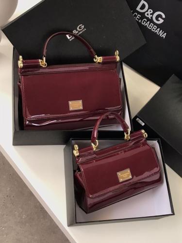 شنطة دولتشي اند غابانا لامع