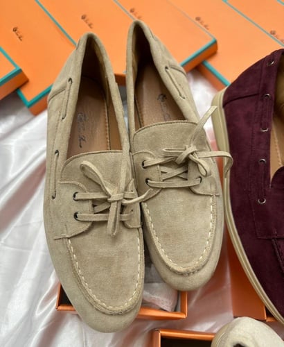 حذاء لوروبيانا