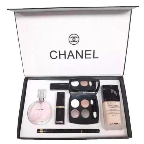 بوكس شانيل مع الملحقات