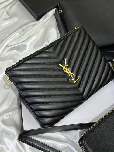 باوتشات سان لوران