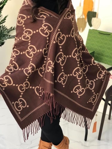 سكارف قوتشي