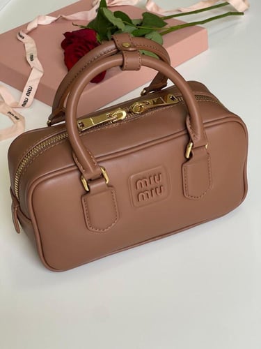 شنطة ميو ميو اركادي