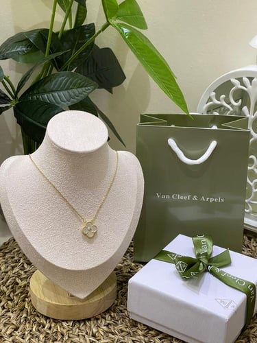 سلسال فان كليف مع الملحقات