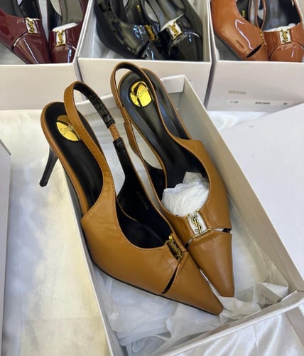 كعب سان لوران