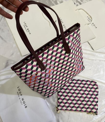 لوب نوار توت باق