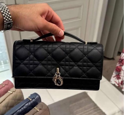 شنطة ديور مطفي قفل فضي