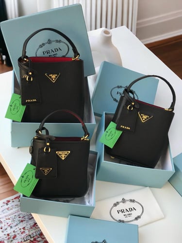 شنطة برادا ثلاث احجام