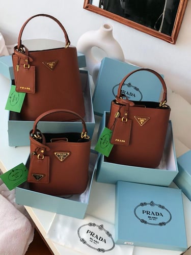 شنطة برادا ثلاث احجام