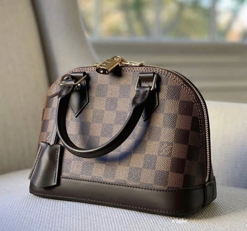 شنطة لويس فيتون بيبي الما