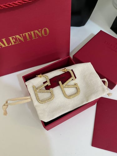 حلق فالنتينو مع الملحقات