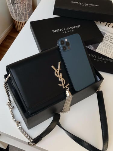 شنطة سان لوران انفلب