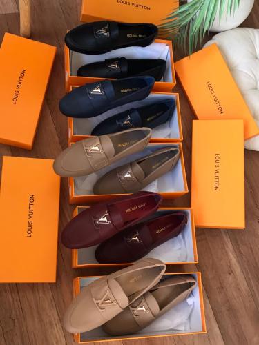 حذاء لويس فيتون