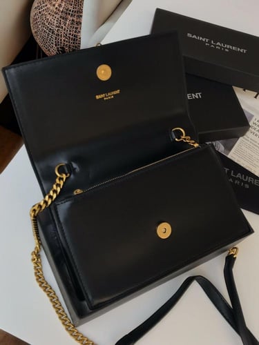 شنطة سان لوران انفلب