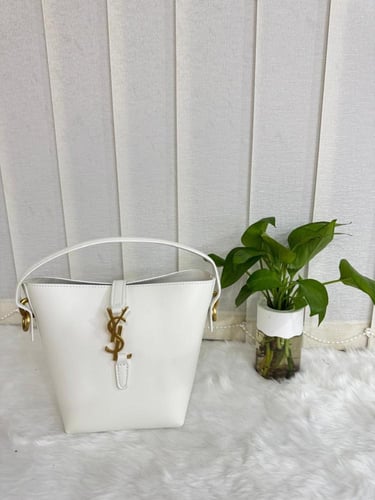 شنطة سان لوران باكيت ميني