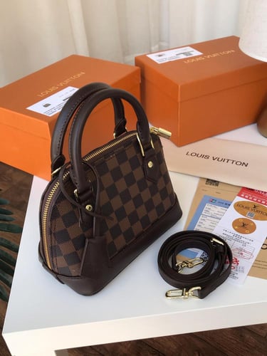 شنطة لويس فيتون