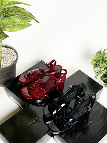 كعب سان لوران