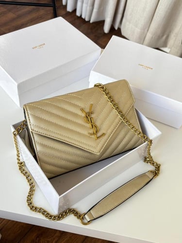 شنطة سان لوران انفلب