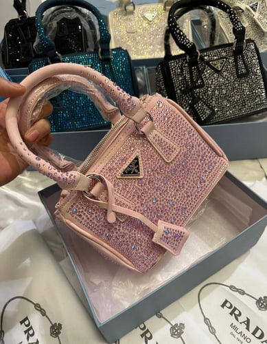 شنطة برادا كرستال