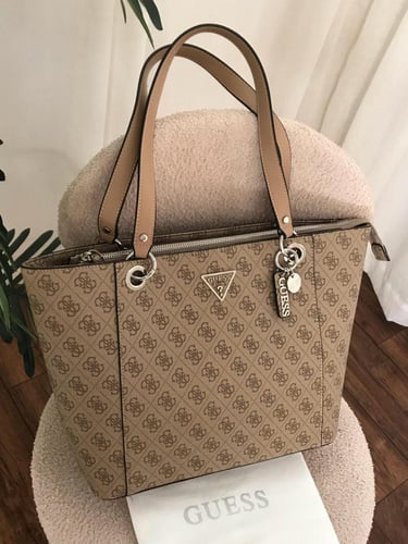 شنطة جيس توت باق