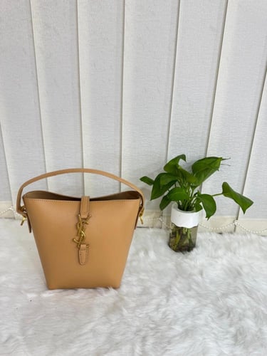 شنطة سان لوران باكيت ميني