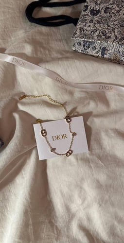 سلسال ديور (ناعم) مع الملحقات