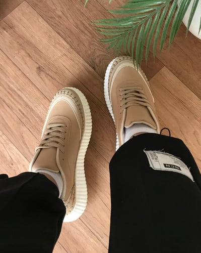 حذاء كلوي الانيق