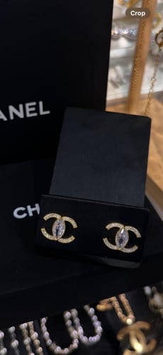 حلق شانيل مع الملحقات