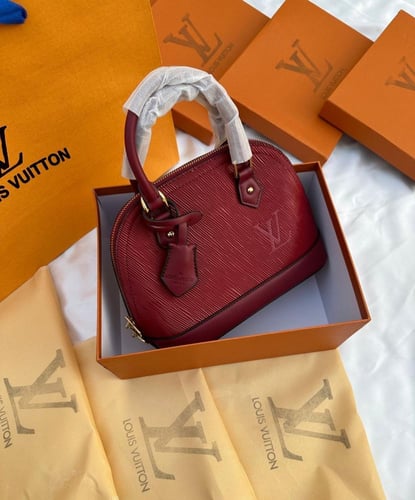 حقيبة لويس فيتون