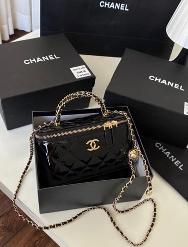 شنطة شانيل مكياج