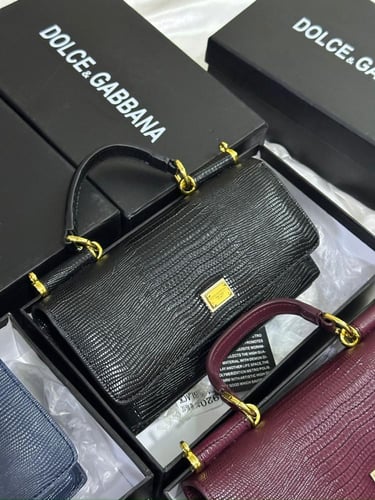 شنطة دولتشي اند غابانا جلد