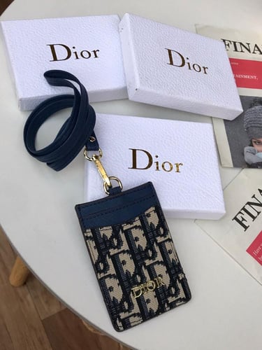 كارد هولدر ديور