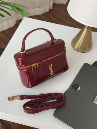 شنطة سان لوران