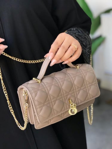 شنطة ديور مطفي قفل ذهبي