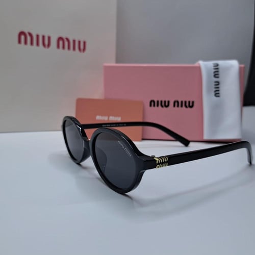 نظارات ميو ميو مع الملحقات