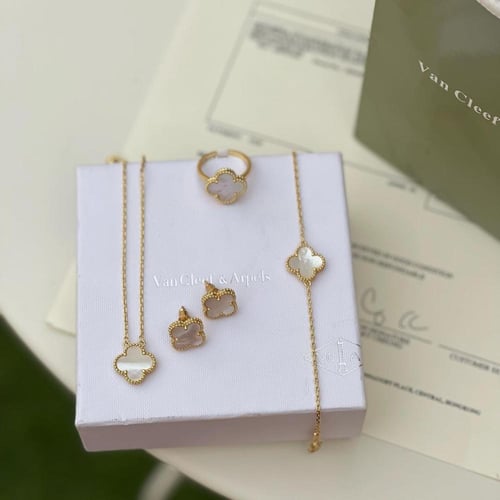 اطقم فان كليف مع الملحقات