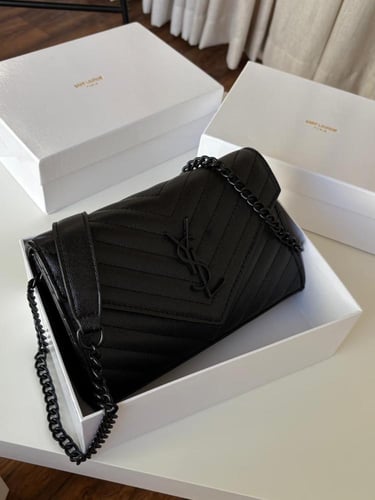 شنطة سان لوران انفلب