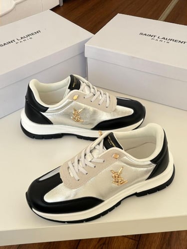 حذاء سان لوران