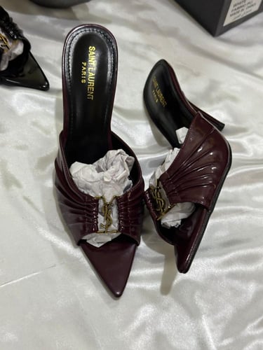 كعب سان لوران