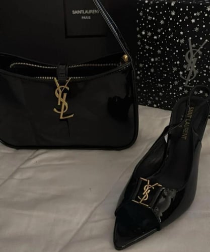 طقم سان لوران