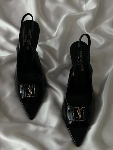 كعب سان لوران