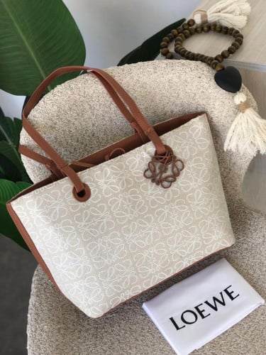 لويفي توت باق