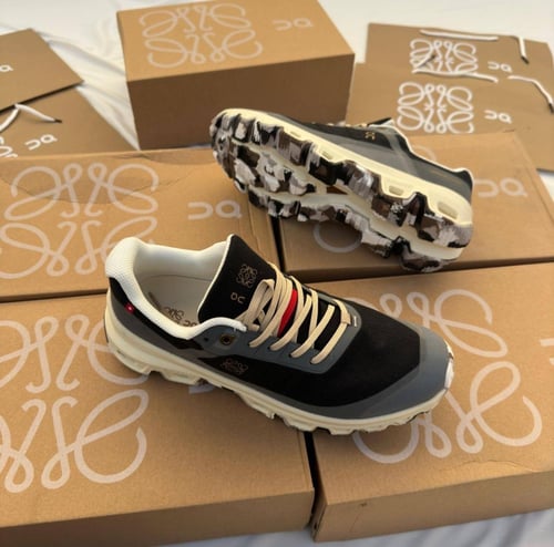 Loewe X On Cloudventure running Black