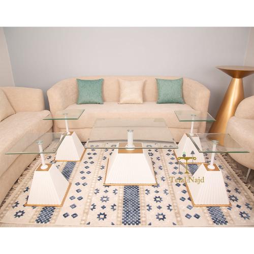 طقم طاولات ضيافة مربعة ديكور خشب لون ابيض وذهبي