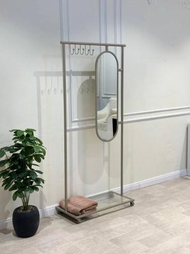 علاقة تعليق مرآة التنسيق تجمع بين الوظيفة والأناقة