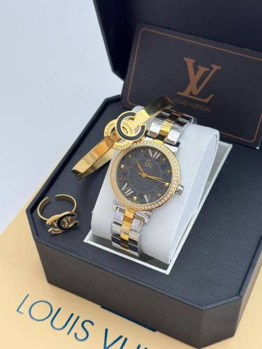 طقم ساعة نسائية لويس فيتون - سوار فضي و ذهبي ومينا...