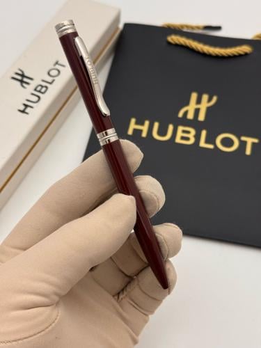 قلم هبلوت فرار ناعم باللون القرمزي