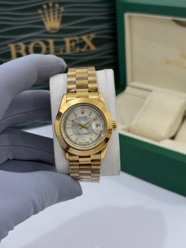 رولكس نسائية مناسبة للجده والام