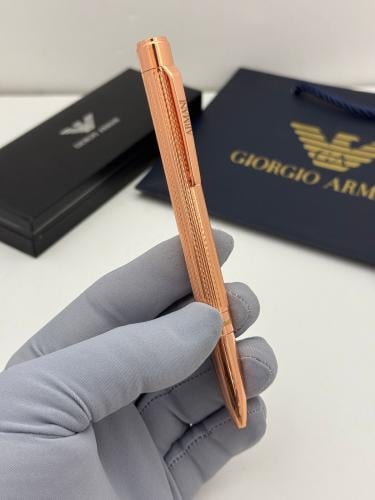 قلم أرماني فرار باللون الذهبي