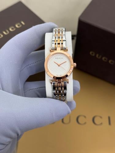 ساعة نسائية قوتشي