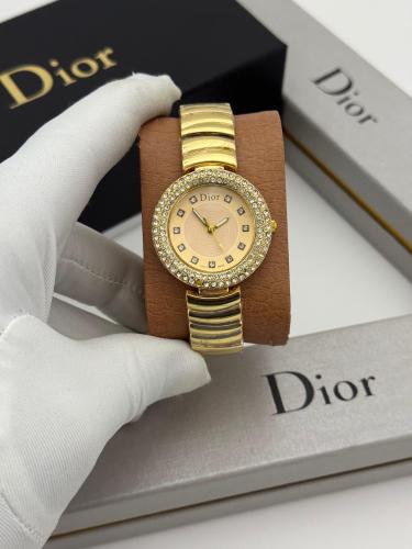 ساعة نسائية ديور